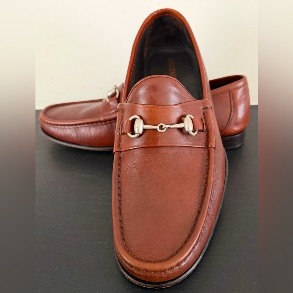 Allen Edmonds Verona II Loafers. Made in Italy. 9 1/2EEE. Excellent Condition.